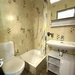 Royal 33 لوكباد